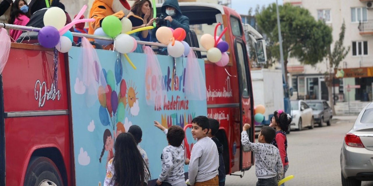 Başkan Atabay’dan Didimli Miniklere Sürpriz