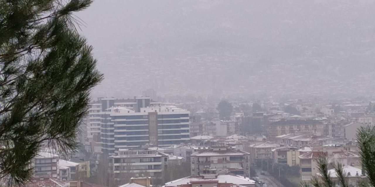 10 Yıl Aranın Ardından Tire Merkeze Kar Yağdı