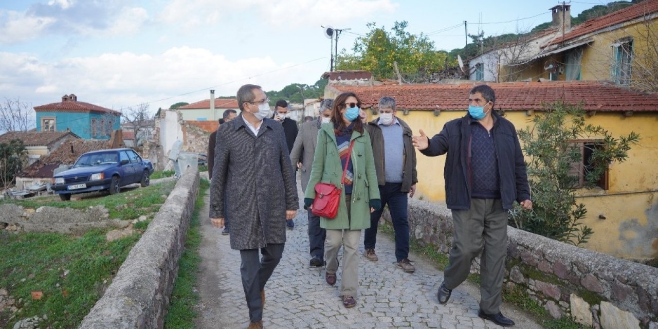 Ayvalık Belediyesi’nin “kapınızdayız Yanınızdayız” Projesi Hayata Geçti