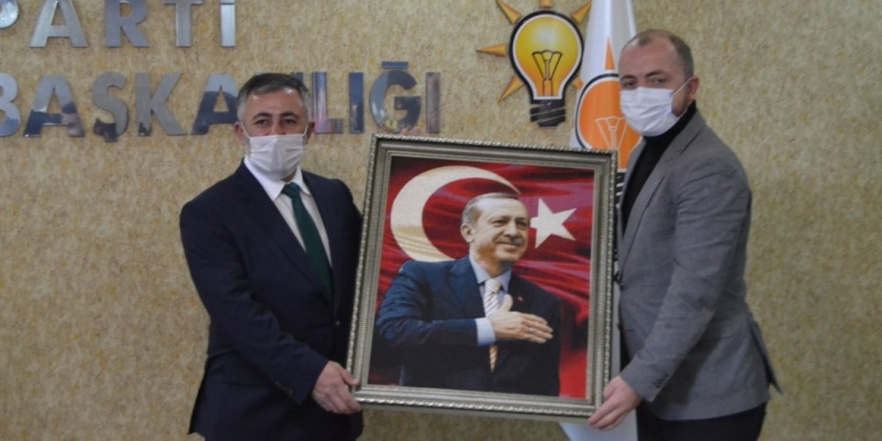 Ak Parti Bilecik İl Başkanlığı Atanan Serkan Yıldırım Görevi Teslim Adlı