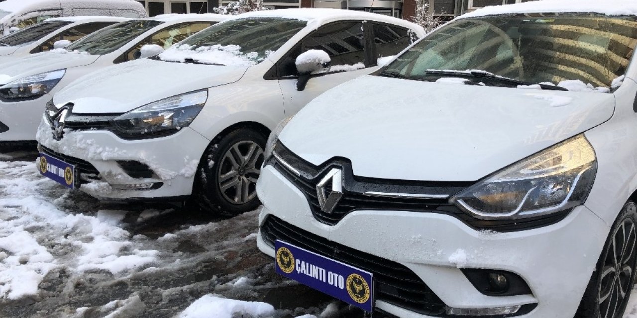 İstanbul’da Oto Hırsızlık Şebekesi Çökertildi: 27 Gözaltı