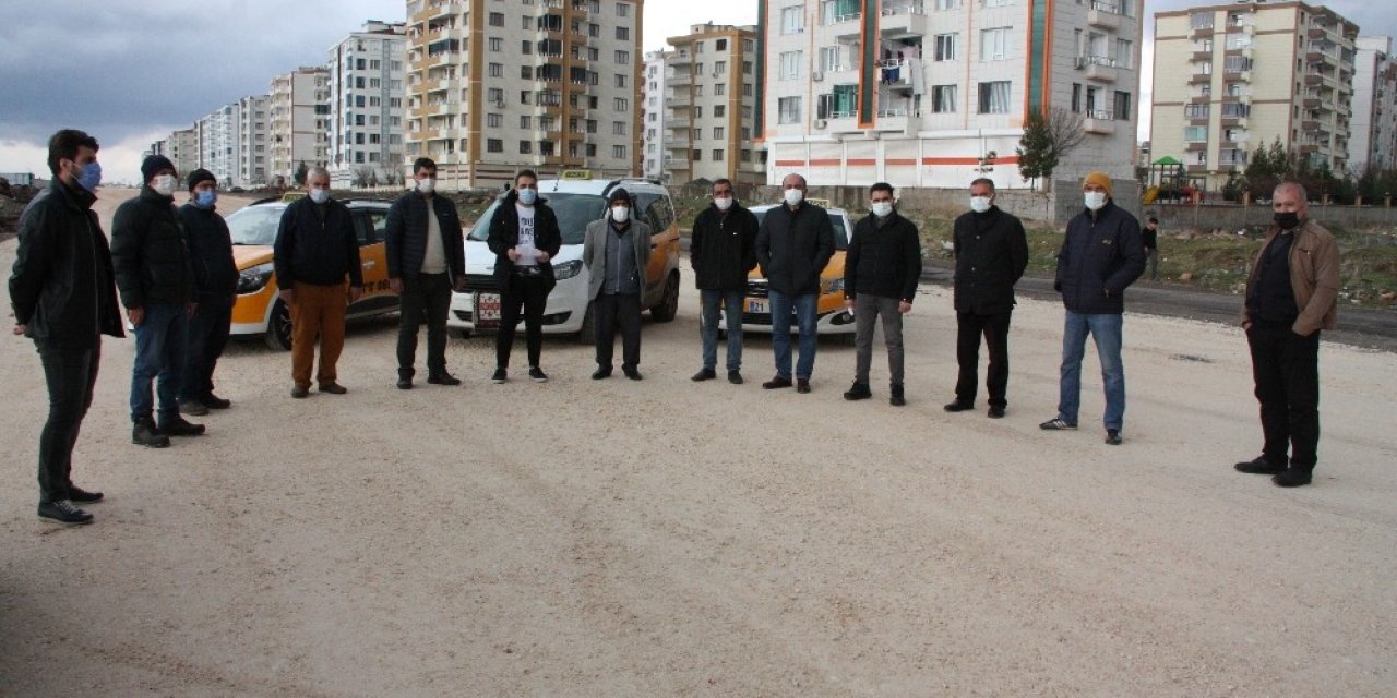 Hdp’li Belediyenin Mağdur Ettiği 2 Bin 500 Aile Vali Karaloğlu’ndan Umut Bekliyor
