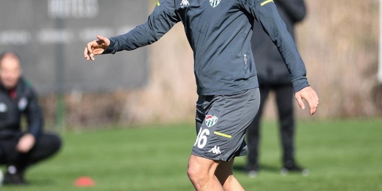 Bursaspor’da Burak Altıparmak Belirsizliği