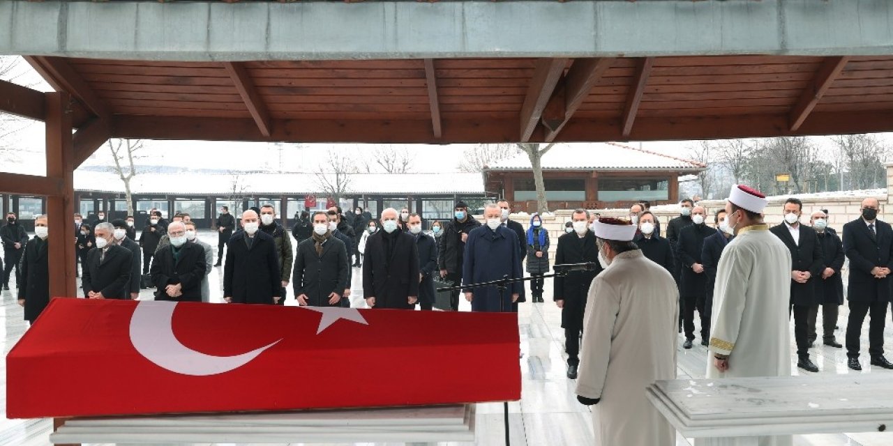 Sosyolog Prof. Dr. Nur Vergin Son Yolculuğuna Uğurlandı