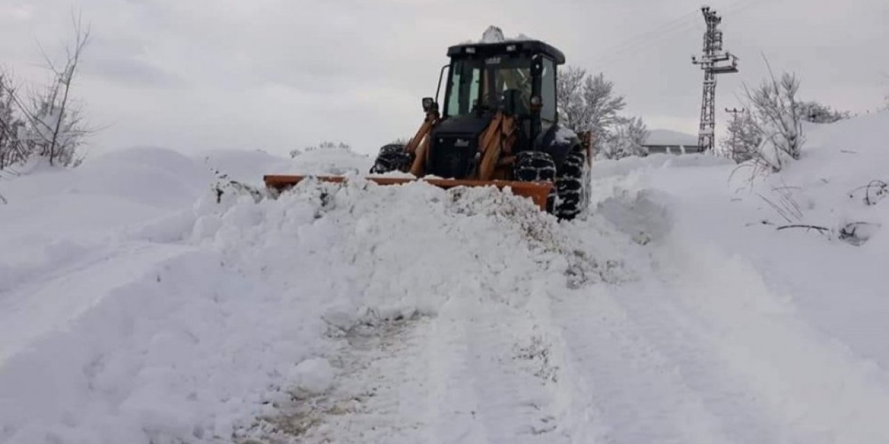 Kapalı Olan Yollar Ekipler Tarafından Açıldı