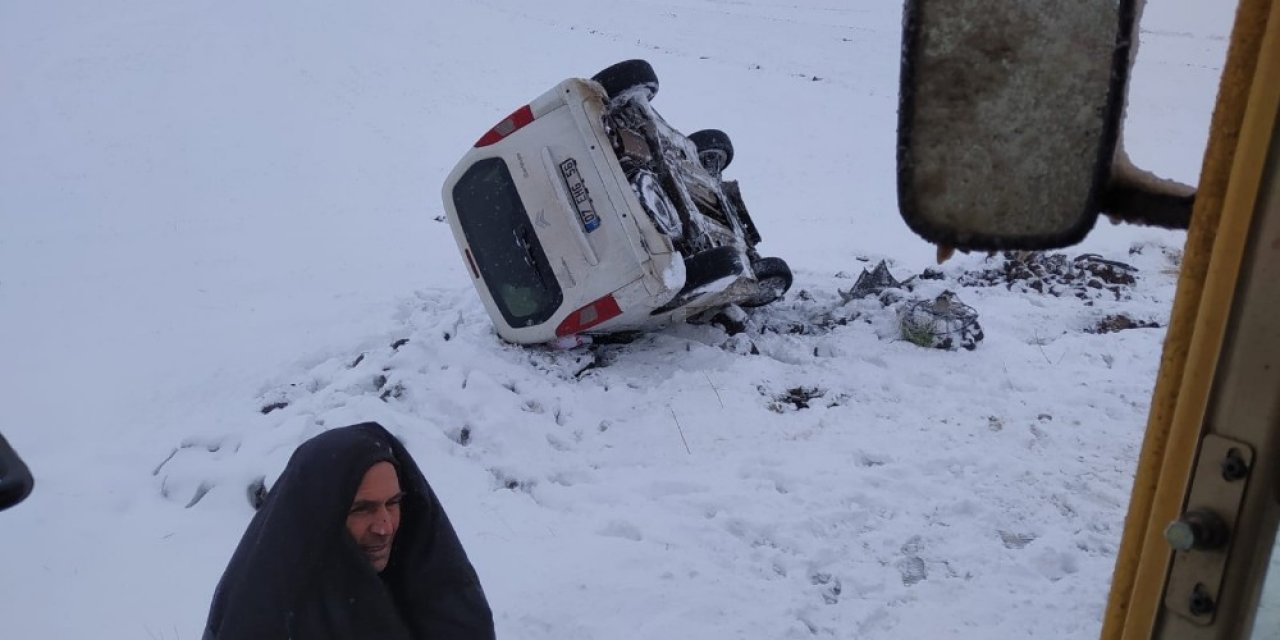 Karda Kaza Yapan Vatandaşların Yardımına Bağlar Belediyesi Ekipleri Koştu