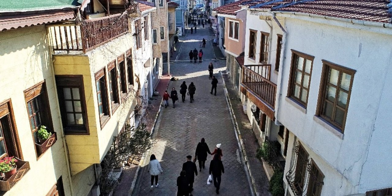 Girit Mahallesi Ve Mütareke Meydanı 2. Etap Projesi Başlıyor