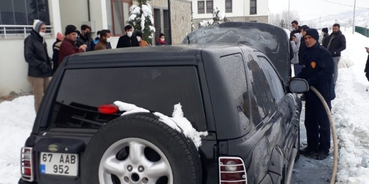 Aracı Gözleri Önünde Yanınca Şoka Girdi