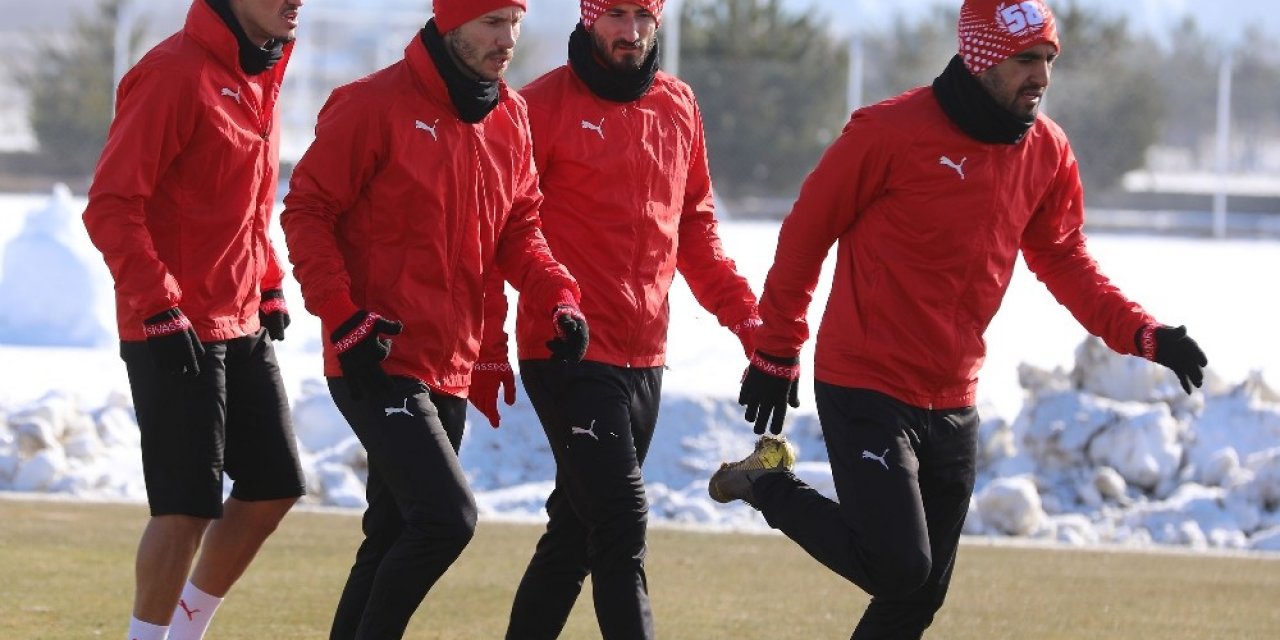 Sivasspor Eksi 8 Derecede İdman Yaptı