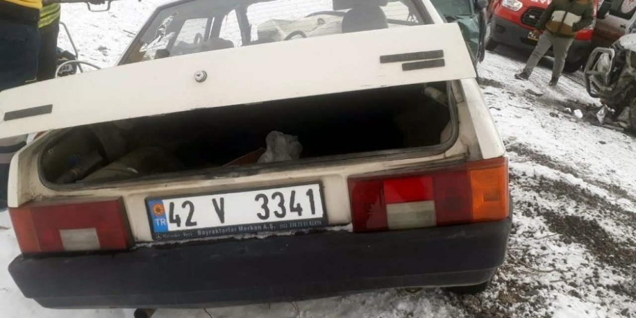 Konya’da 3 Araç Çarpıştı: 1ölü, 4 Yaralı