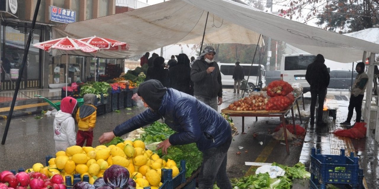 Artuklu Esnafından Kapalı Pazar Yeri Talebi