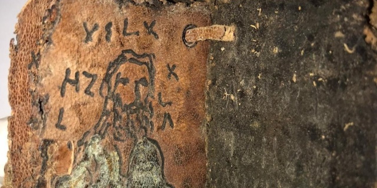 650 Yıllık İncil’i 3 Milyon Dolara Jandarmaya Satmaya Çalışırken Yakalandılar