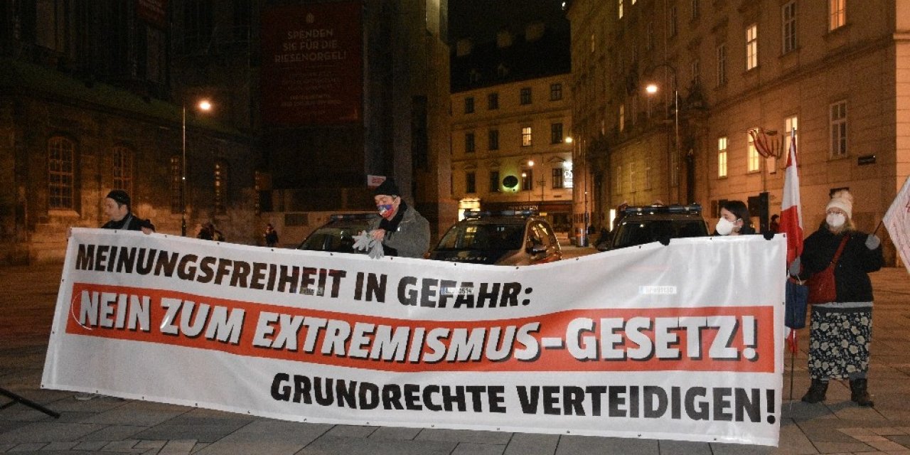 Viyana’da Terörle Mücadele Yasa Tasarısı Protesto Edildi