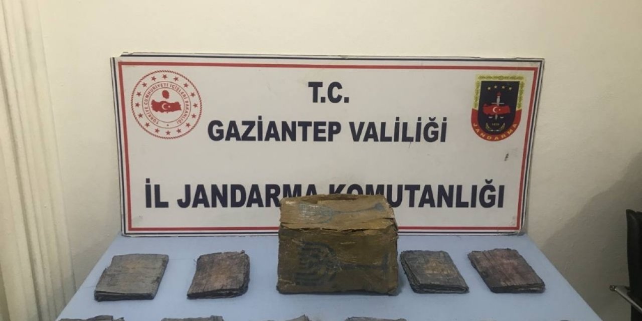 Gaziantep’te Altınla Yazılmış Tevrat Ele Geçirildi