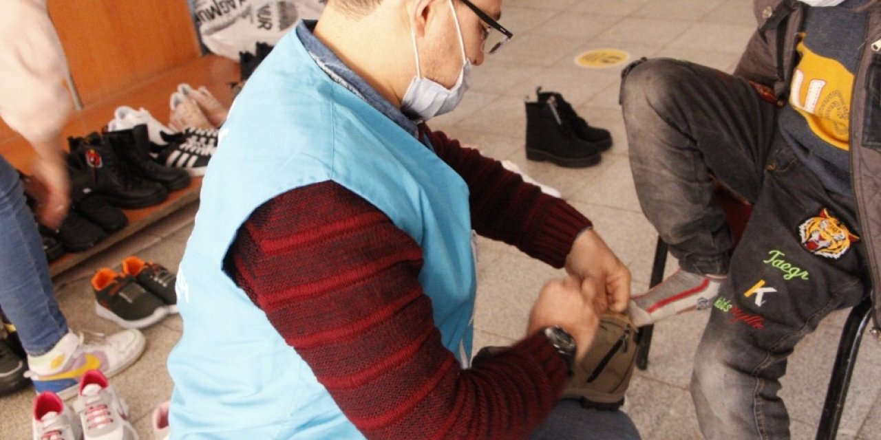 Kırsaldaki Öğrencilere Yardım Eli