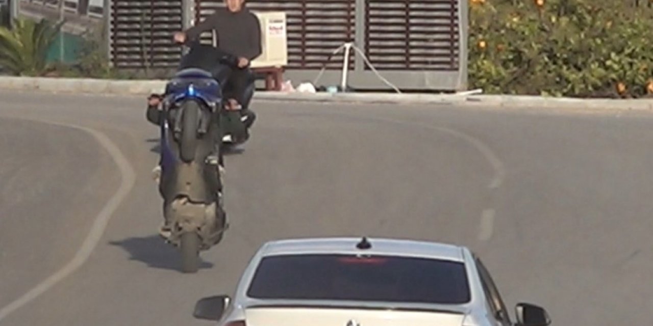 Motosikletli Grubun Trafikte Ölüme Davetiye Çıkardığı Anlar Cezasız Kalmadı