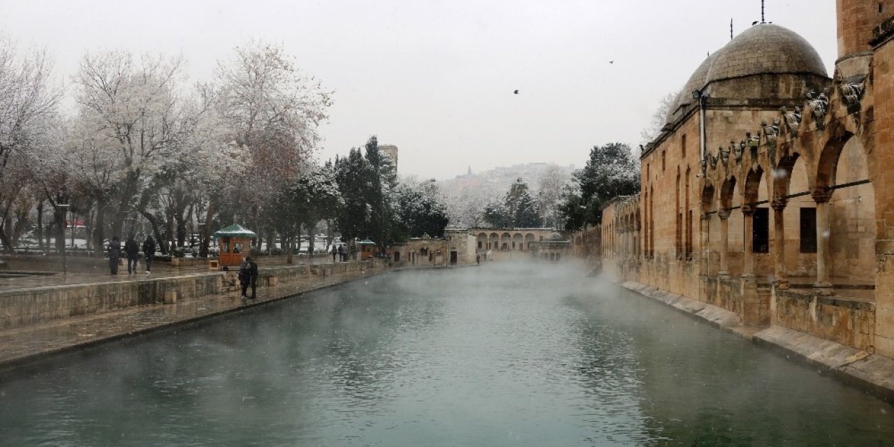 Balıklıgöl Beyaza Büründü