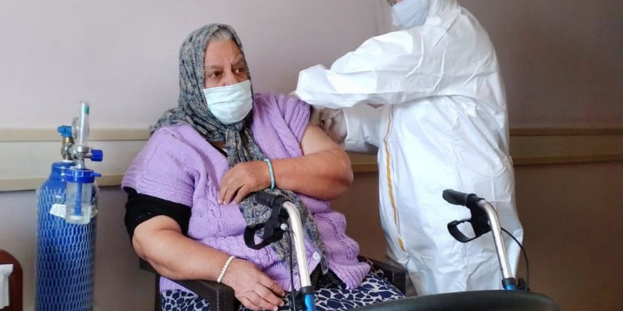 Söke’de Huzur Evi’nde Kalan Yaşlılar İle 90 Yaş Üzeri Vatandaşlar