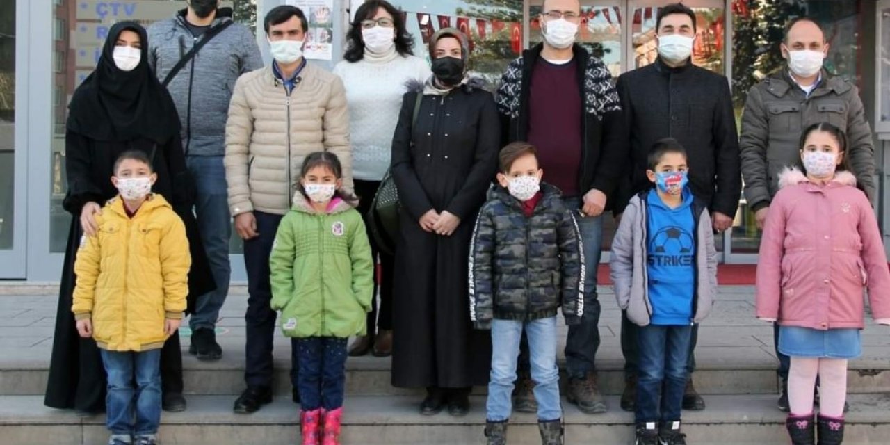 Öğrenciler İşaret Dili İle Korona Virüsü Karşı Uyardı