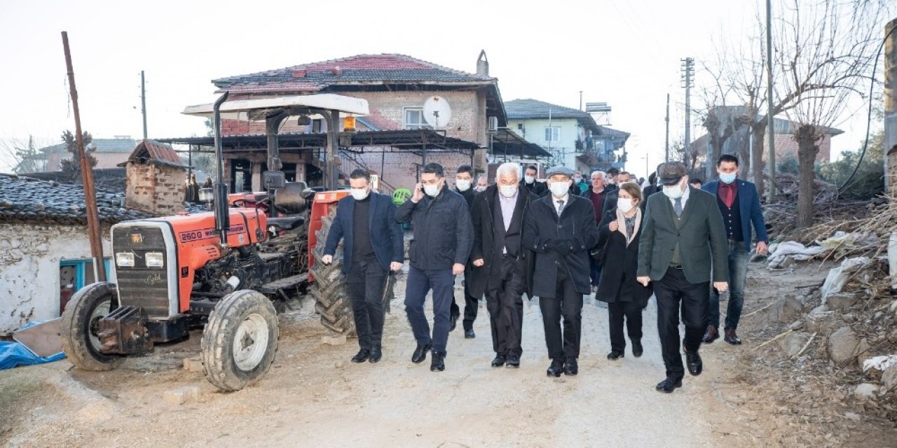 Başkan Soyer’in Küçük Menderes Turu Kiraz’dan Başladı
