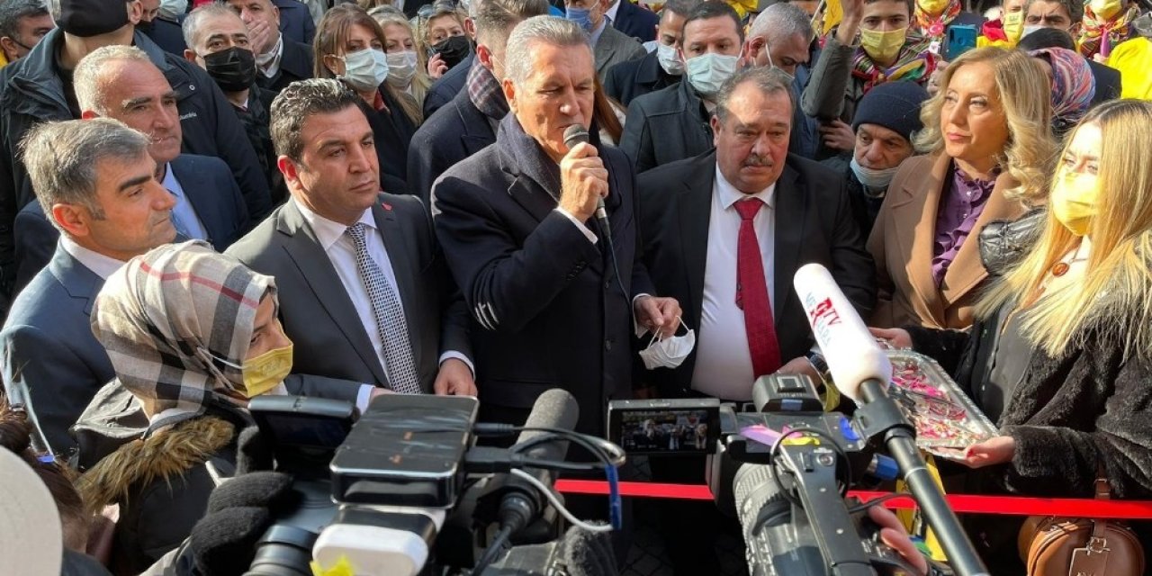 Sarıgül Hayranları Pandemi Kurallarını Unuttu