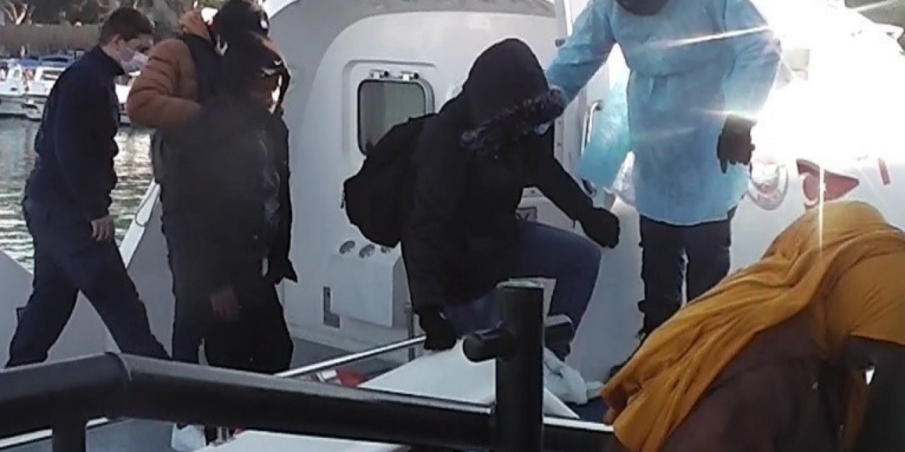 İzmir’de 32 Göçmen Kurtarıldı