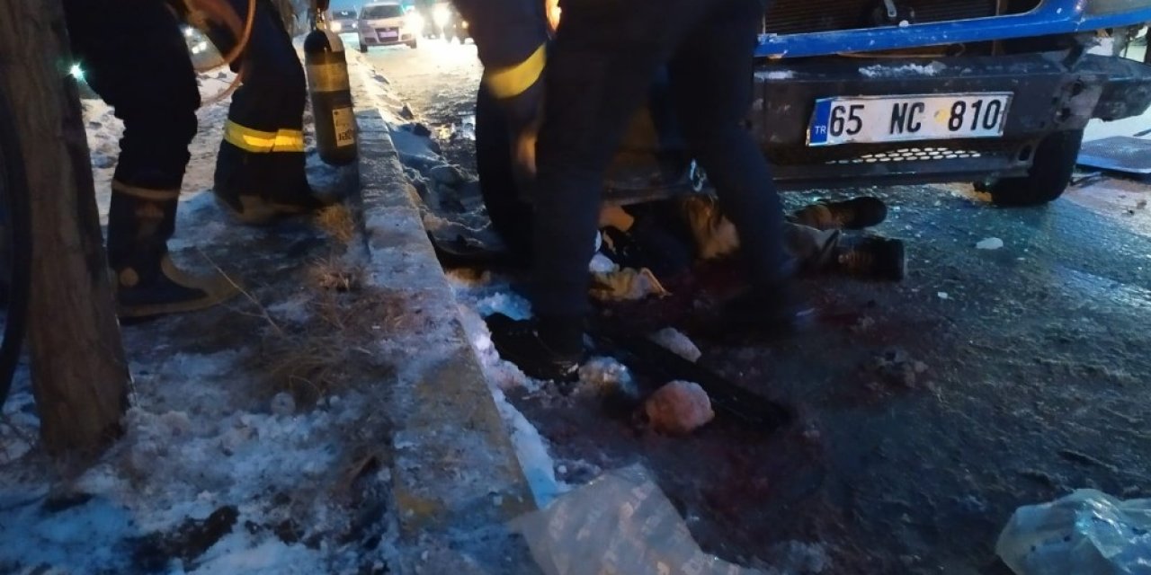 Van’da 12 Aracın Karıştığı Trafik Kazasında 3 Kişi Yaralandı