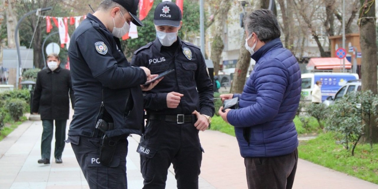 Kocaeli’de Maske Takmayan 26 Bin Kişiye Ceza Uygulandı