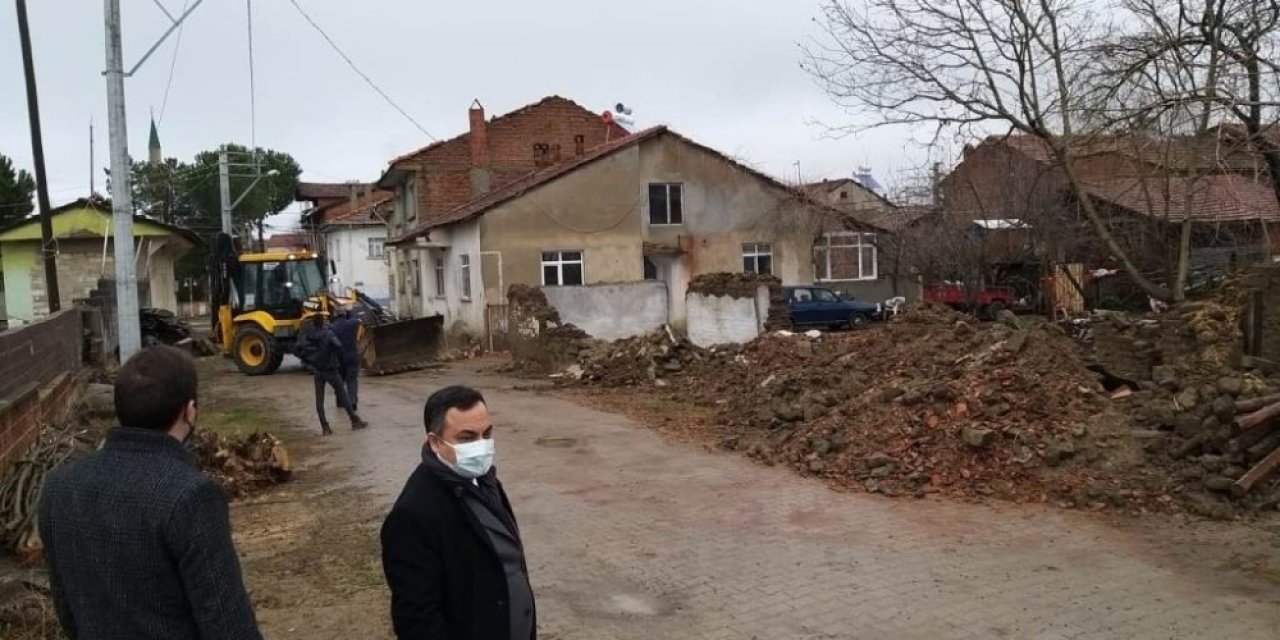 Köylerdeki Metruk Binalar Yıkılıyor