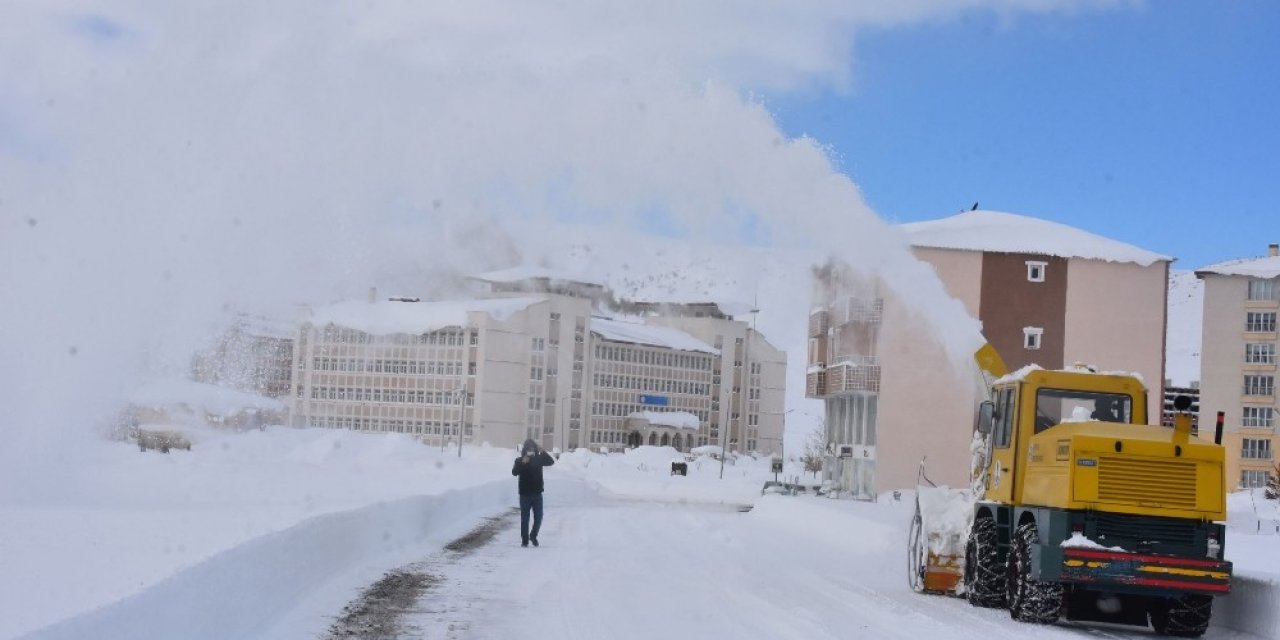 Bitlis Kara Gömüldü 214 Köy Yolu Ulaşıma Kapandı