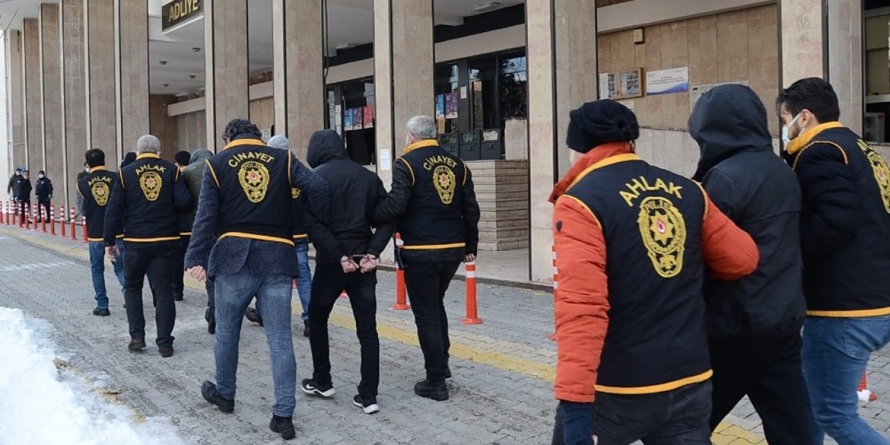 Eskort Sitesine Büyük Darbe