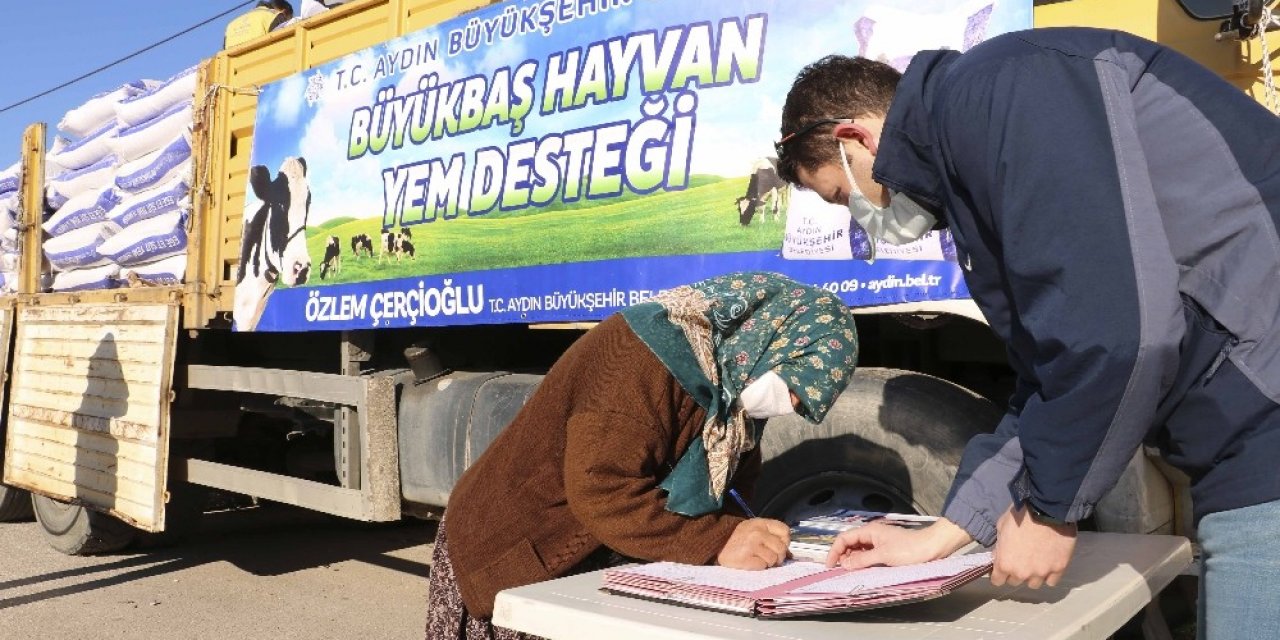 Büyükşehir’den 152 Bin Ton Yem Desteği