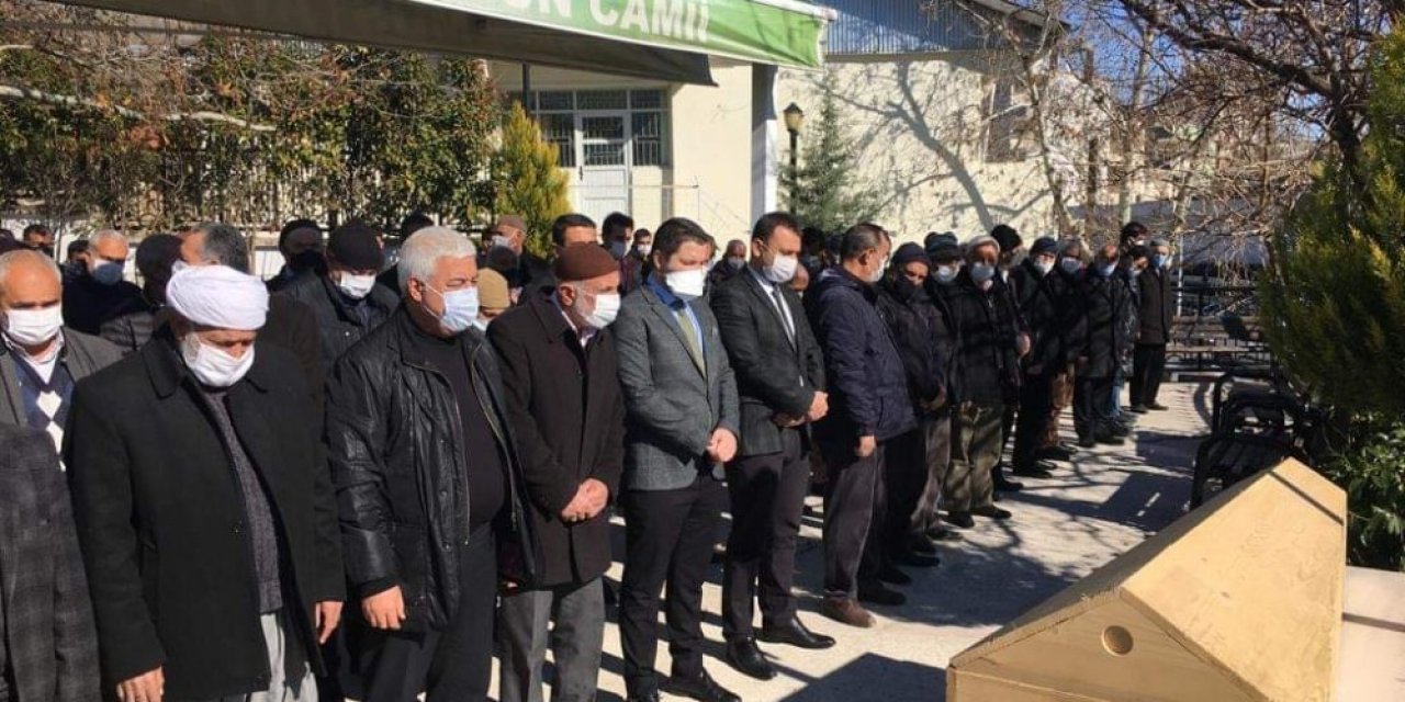 Ak Parti Gerger Eski İlçe Başkanı Alparslan Toprağa Verildi