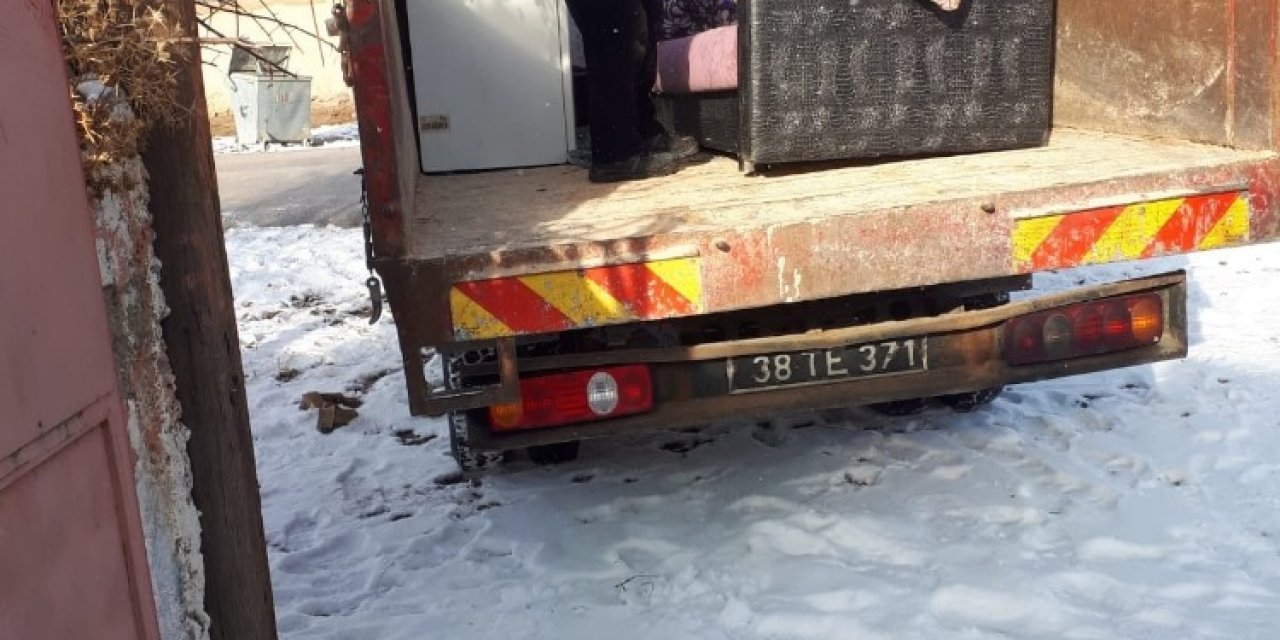 Başkan Cabbar’dan Kimsesiz Kadına Ev Taşıma Desteği