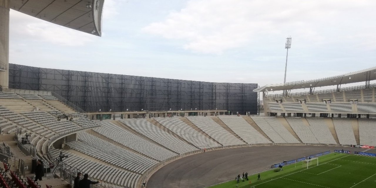Atatürk Olimpiyat Stadı’nda Rüzgar Önlemi