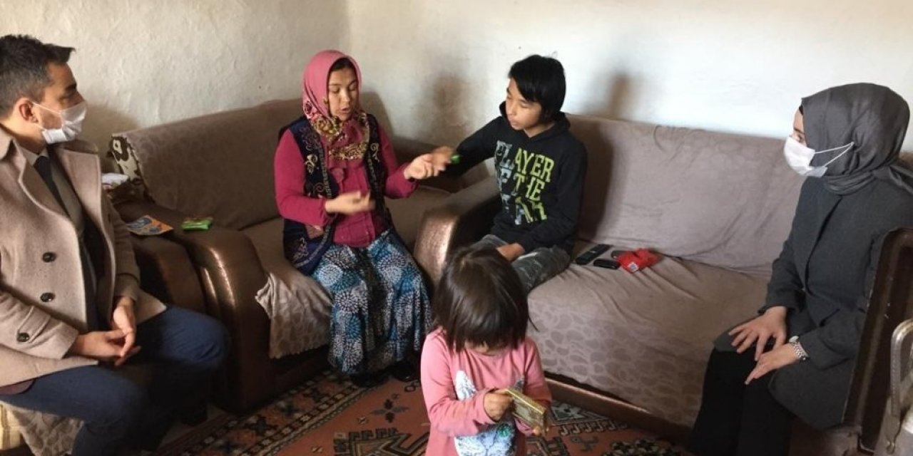 Kaymakam Baytak Evlerine Gidip Vatandaşın Sorunlarını Dinledi