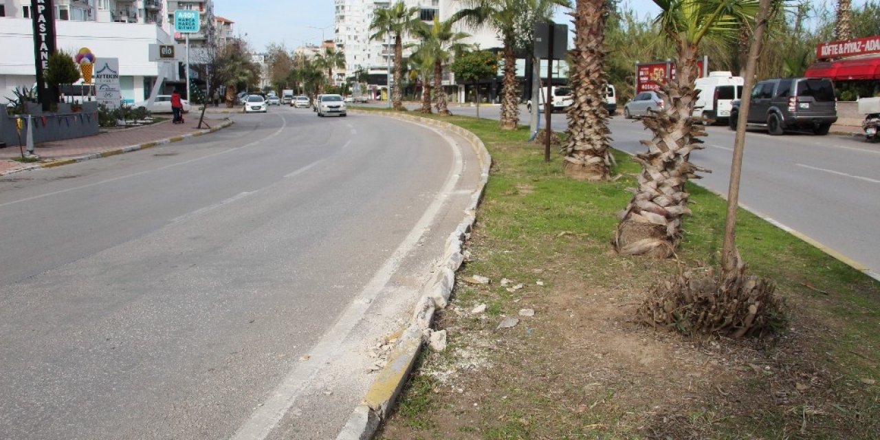 Hareket Halindeki Otobüste Kalp Krizi Geçiren Şoför Hayatını Kaybetti