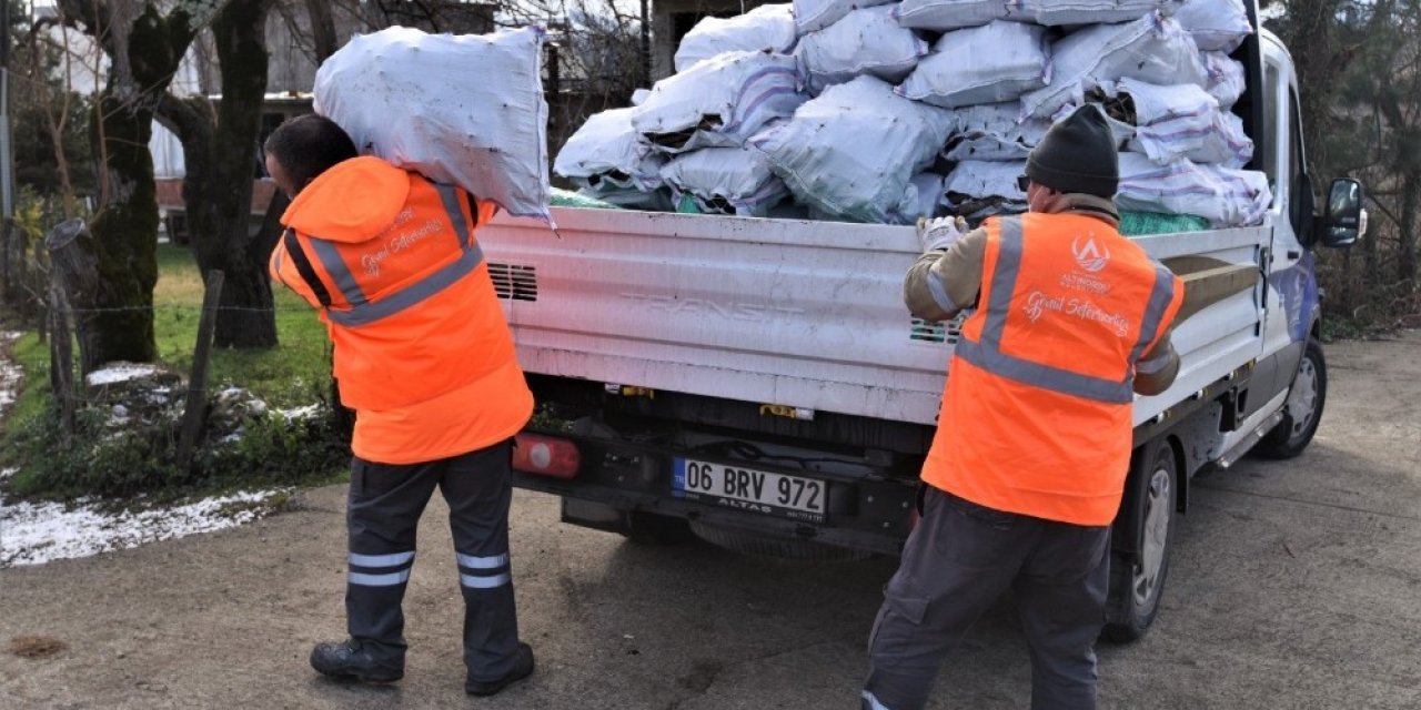 Altınordu Belediyesi’nden Yakacak Yardımı