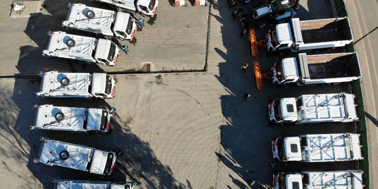 Sur Belediyesi Araç Filosunu Güçlendirdi, İlçe Pırıl Pırıl Oldu
