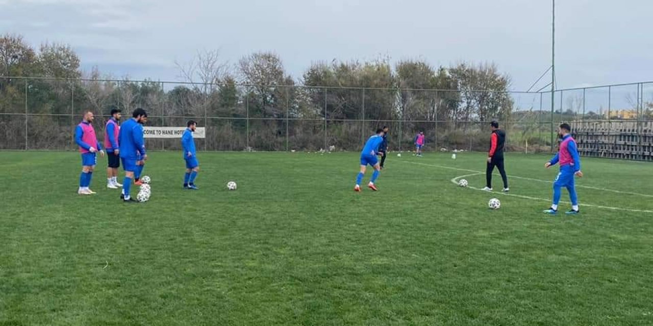 Erbaaspor’dan 11 Oyuncuyu Renklerine Bağladı
