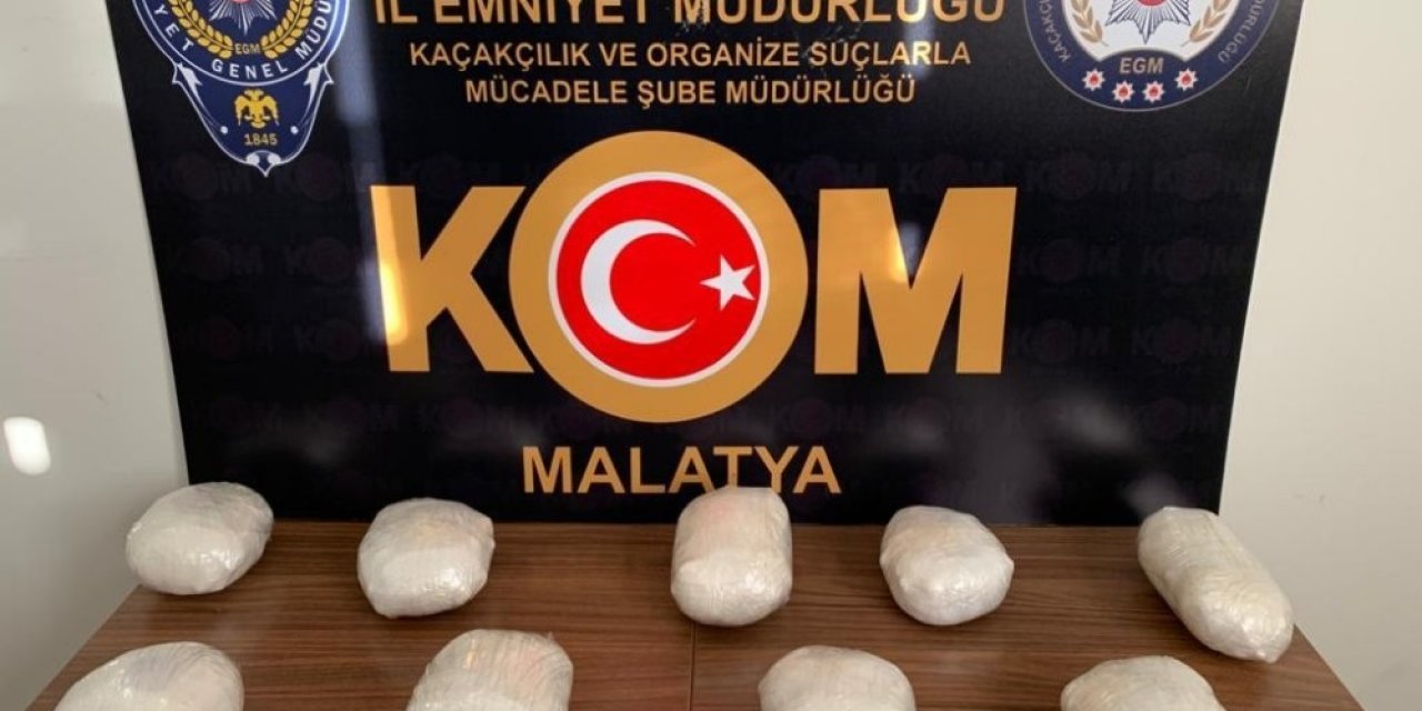 Otobüsteki Yolcunun Çantasından 3 Kilo 604 Gram Esrar Çıktı