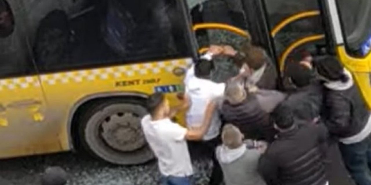 İstanbul’da Otobüsün Camını Kırıp Şoförü Ve Oğlunu Darp Ettiler