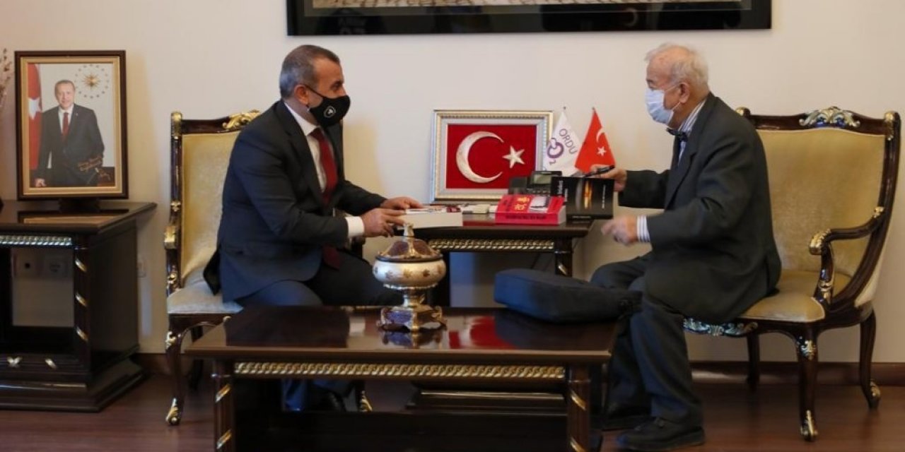 Tıp Dünyasının Tanınan İsmi Okul Yaptırıyor