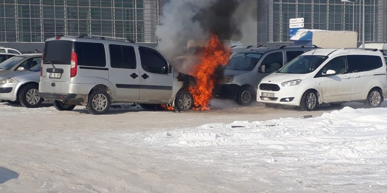 Hastane Bahçesinde Eksi 32 Derecede Yangın Paniği