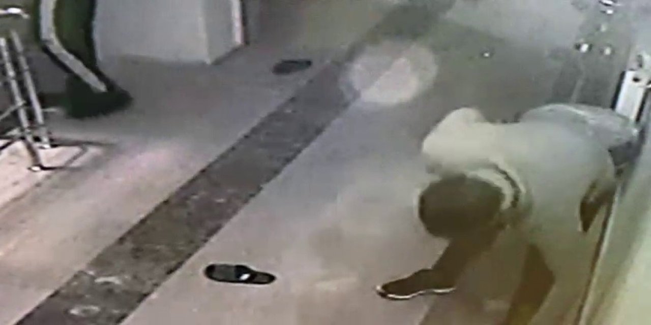 Ağrı’da Ayakkabı Çalan Hırsızlar Güvenlik Kameralarına Yakalandı