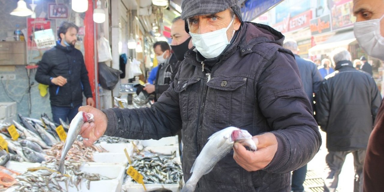 Kısıtlama Öncesi Vatandaş Balığa Akın Etti