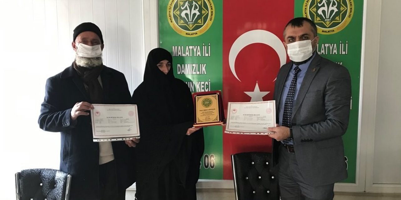 Başarılı Yetiştiricilere Sertifika Verildi