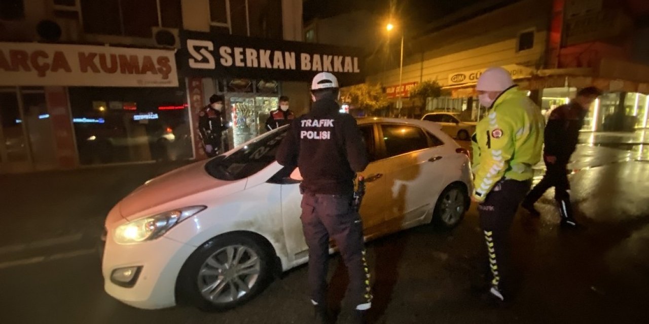 Düzce’de Kısıtlamada Uygulamaya Takılanlara Ceza Yağdı