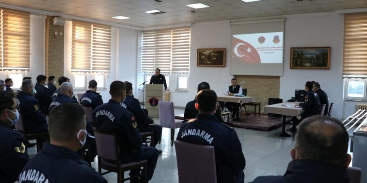 Kocaeli İl Jandarma Komutanlığı’ndan Trafik Kazalarını En Aza İndirmek İçin Çalıştay