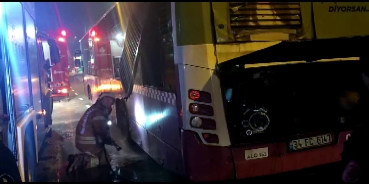 Pendik’te Otobüsün Motor Kısmında Yangın Çıktı